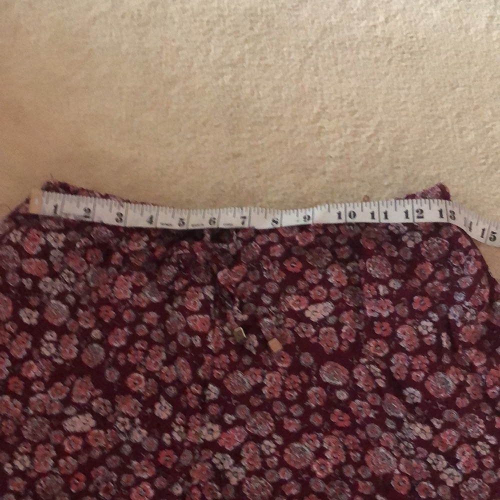 3/25🌻Ardene Short elastic waist S/M gold tassel detail - Picture 6 of 7